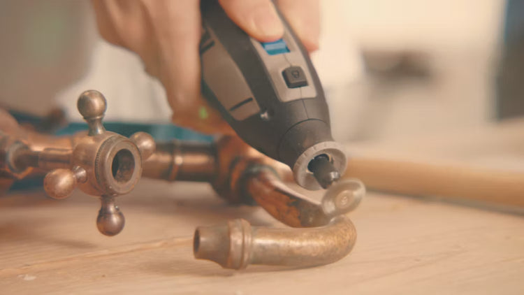 Dremel-outil-multi-fonction-8250-presentation — Smooth Color