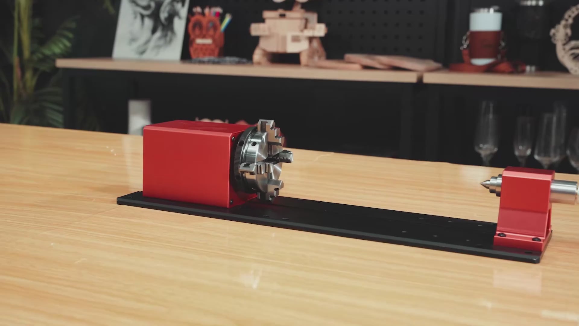 Charger la vidéo : AtomStack C4 Pro — Fraiseuse CNC 200W | Zone 42×42 cm | Précision 0,01 mm